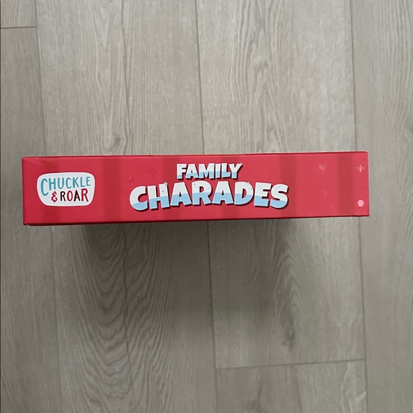 NEW IN BOX Chuckle & Roar Family Charades ages 5+ gift family game night - Picture 5 of 7